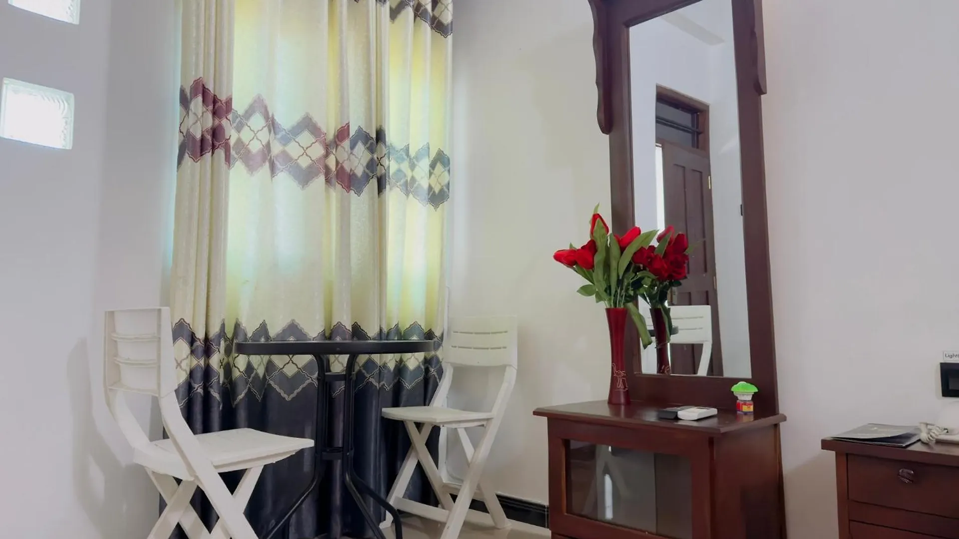 Airport J Dream Resort Dewamottawa Bed & Breakfast